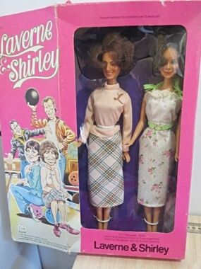 Vintage 1977 Mego Laverne & Shirley 11.5” Poseable Doll Set Original Box